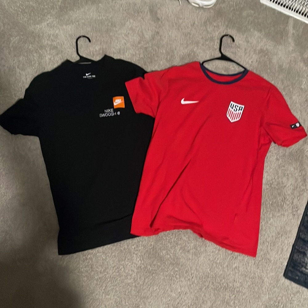 NIKE Tee! SIZES: MENS Large and Medium
